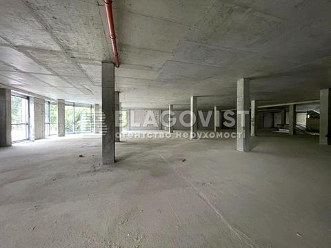 комерційна за адресою Голосіївська вул., 4а