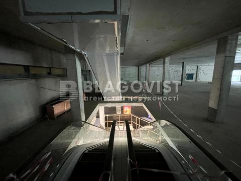 комерційна за адресою Голосіївська вул., 4а