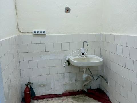 комерційна за адресою Молодіжна вул., 12/1