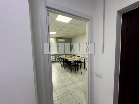 комерційна за адресою Регенераторна вул., 4