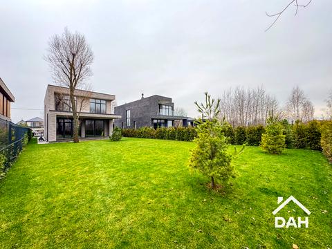 дом по адресу Трояндова