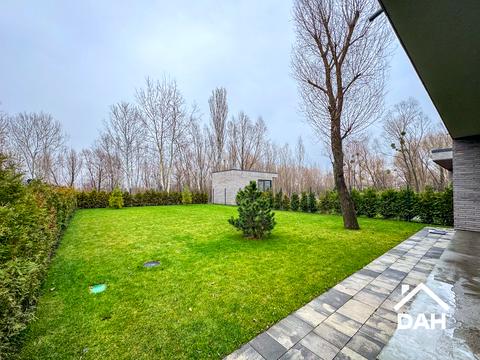 дом по адресу Трояндова