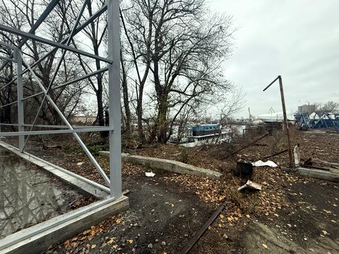 комерційна за адресою Київ, Набережно-Лугова вул., 8