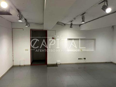 комерційна за адресою Почайнинська вул., 42/48