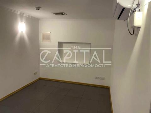 комерційна за адресою Почайнинська вул., 42/48