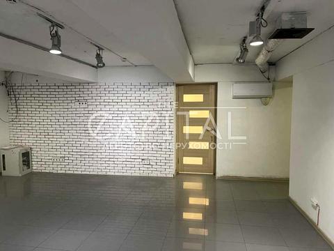 комерційна за адресою Почайнинська вул., 42/48