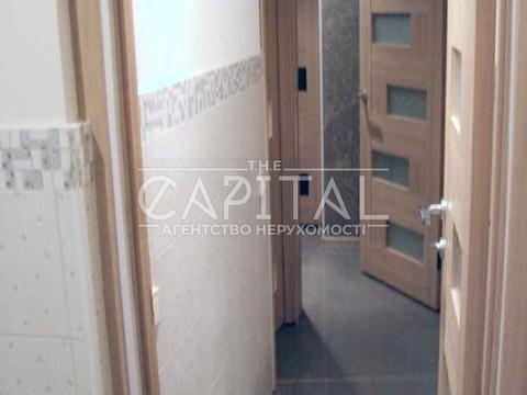 комерційна за адресою Почайнинська вул., 42/48