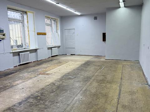 комерційна за адресою Молодіжна вул., 12/1