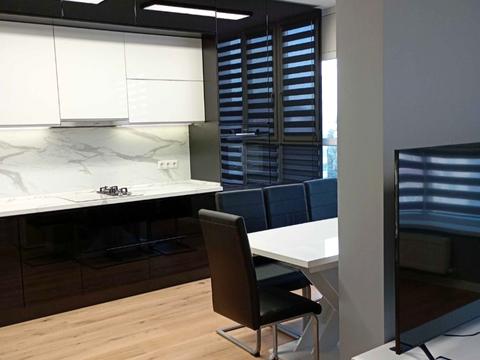 квартира за адресою Хотинська вул., 12