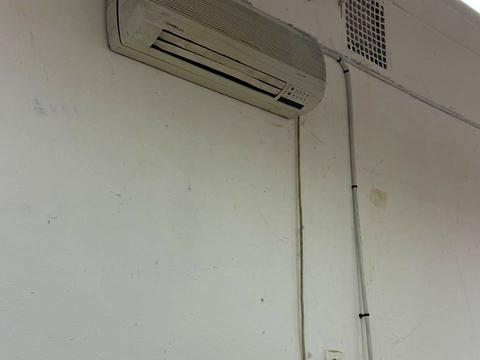 комерційна за адресою Молодіжна вул., 12/1