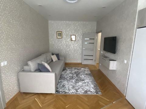 квартира по адресу Квитневая ул., 3