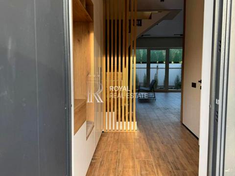 будинок за адресою 10-й Північно-Озерний, 1