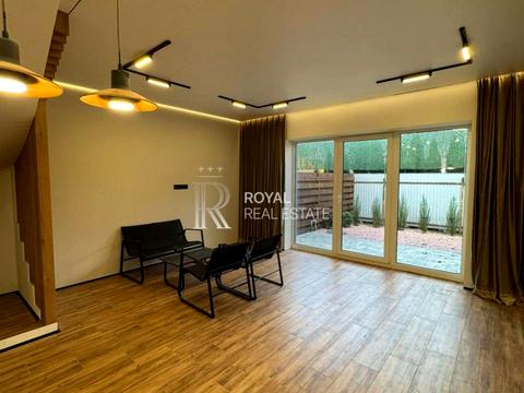 будинок за адресою 10-й Північно-Озерний, 1