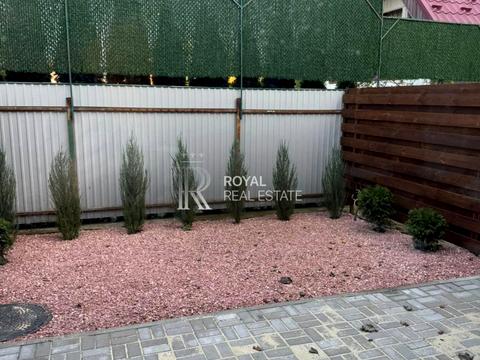 будинок за адресою 10-й Північно-Озерний, 1