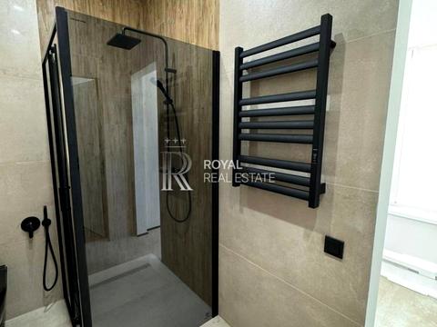 будинок за адресою 10-й Північно-Озерний, 1