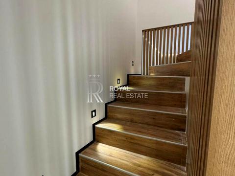 будинок за адресою 10-й Північно-Озерний, 1