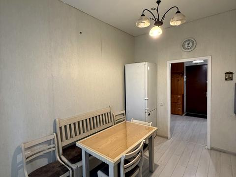 квартира за адресою Тополина вул., 16