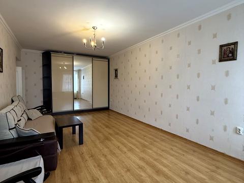 квартира за адресою Тополина вул., 16