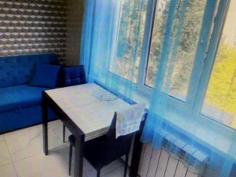 квартира за адресою Шкільна вул. (Героїв Сталінграда), 8