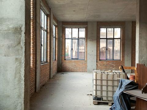 комерційна за адресою Щекавицька вул., 46