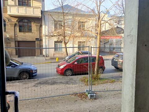 комерційна за адресою Щекавицька вул., 46