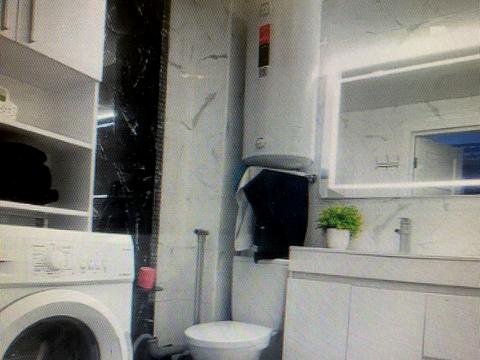 квартира за адресою Шкільна вул. (Героїв Сталінграда), 8