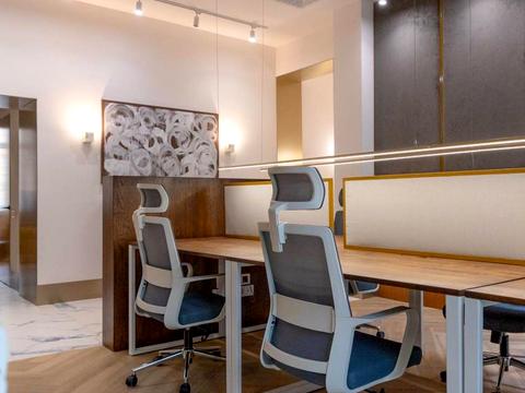 комерційна за адресою В'ячеслава Липинського вул. (Чапаєва), 12