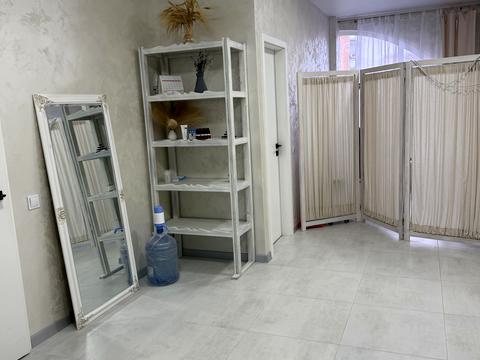 комерційна за адресою Подільська вул., 58