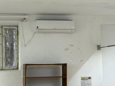 комерційна за адресою Молодіжна вул., 12/1