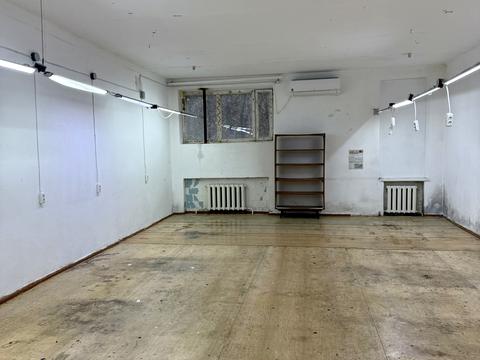 комерційна за адресою Молодіжна вул., 12/1