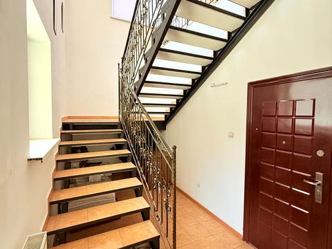 коммерческая по адресу Шандора Петефі пл., 111