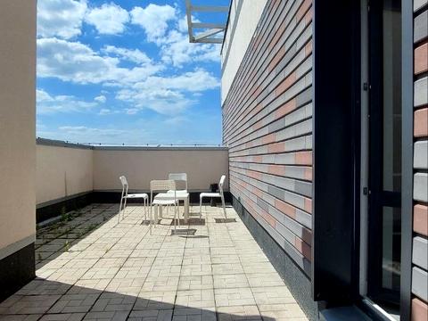 коммерческая по адресу Василия Симоненко ул., 30