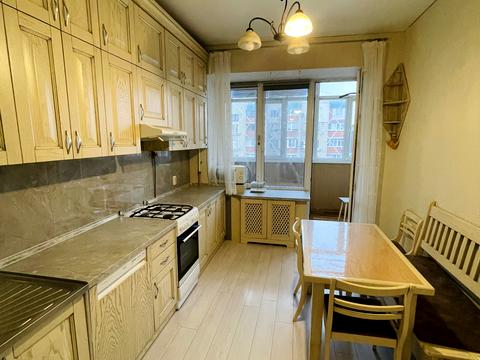 квартира за адресою Тополина вул., 16