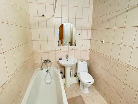 квартира за адресою Тополина вул., 16