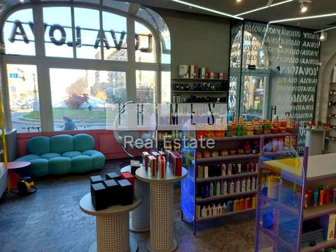 комерційна за адресою Велика Васильківська вул. (Червоноармійська), 1-3