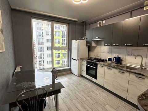 квартира за адресою Залізнична вул., 7