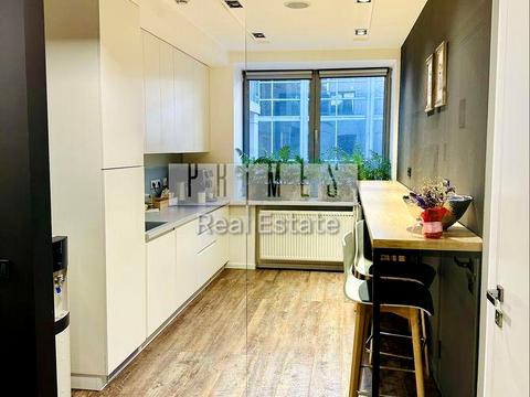 комерційна за адресою Спортивна пл., 1