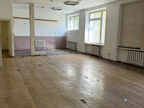 комерційна за адресою Молодіжна вул., 12/1