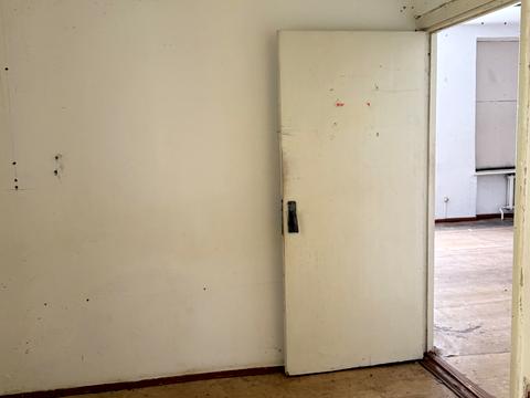 комерційна за адресою Молодіжна вул., 12/1