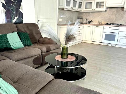 дом по адресу Вишнёвая ул., 11