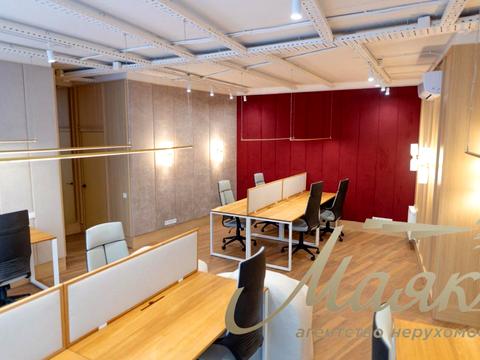 комерційна за адресою Болсуновська вул. (Сергія Струтинського), 12