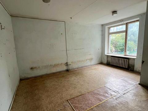 комерційна за адресою Молодіжна вул., 12/1