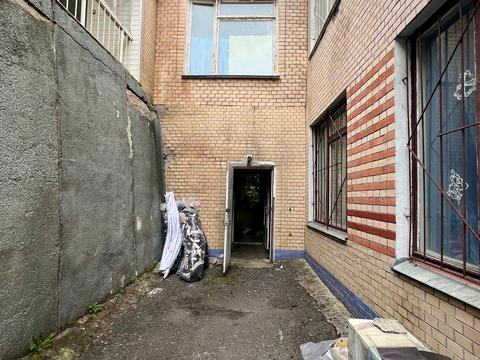 комерційна за адресою Молодіжна вул., 12/1