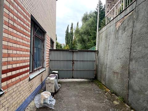 комерційна за адресою Молодіжна вул., 12/1