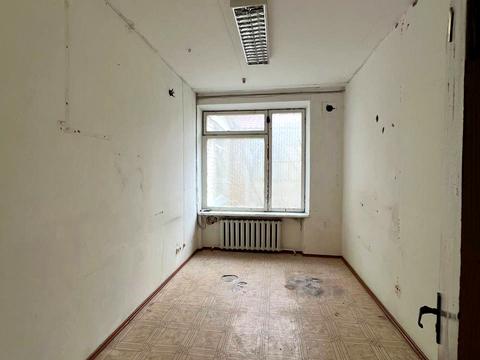 комерційна за адресою Молодіжна вул., 12/1