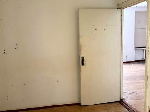 комерційна за адресою Молодіжна вул., 12/1