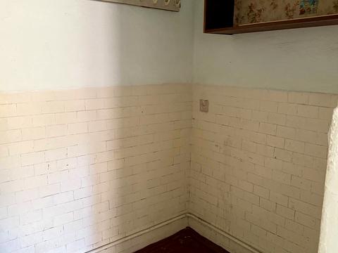 комерційна за адресою Молодіжна вул., 12/1