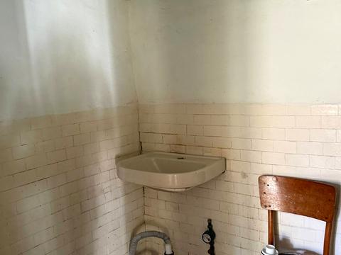 комерційна за адресою Молодіжна вул., 12/1