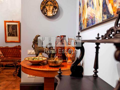 комерційна за адресою Стрілецька вул., 7/6