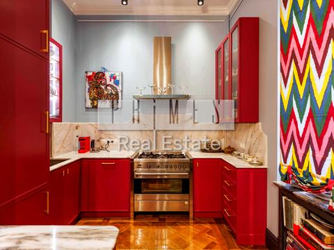 комерційна за адресою Стрілецька вул., 7/6